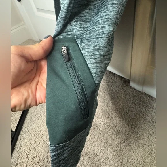 Nike Running Thermal Long Sleeve Shirt - Picture 6 of 6